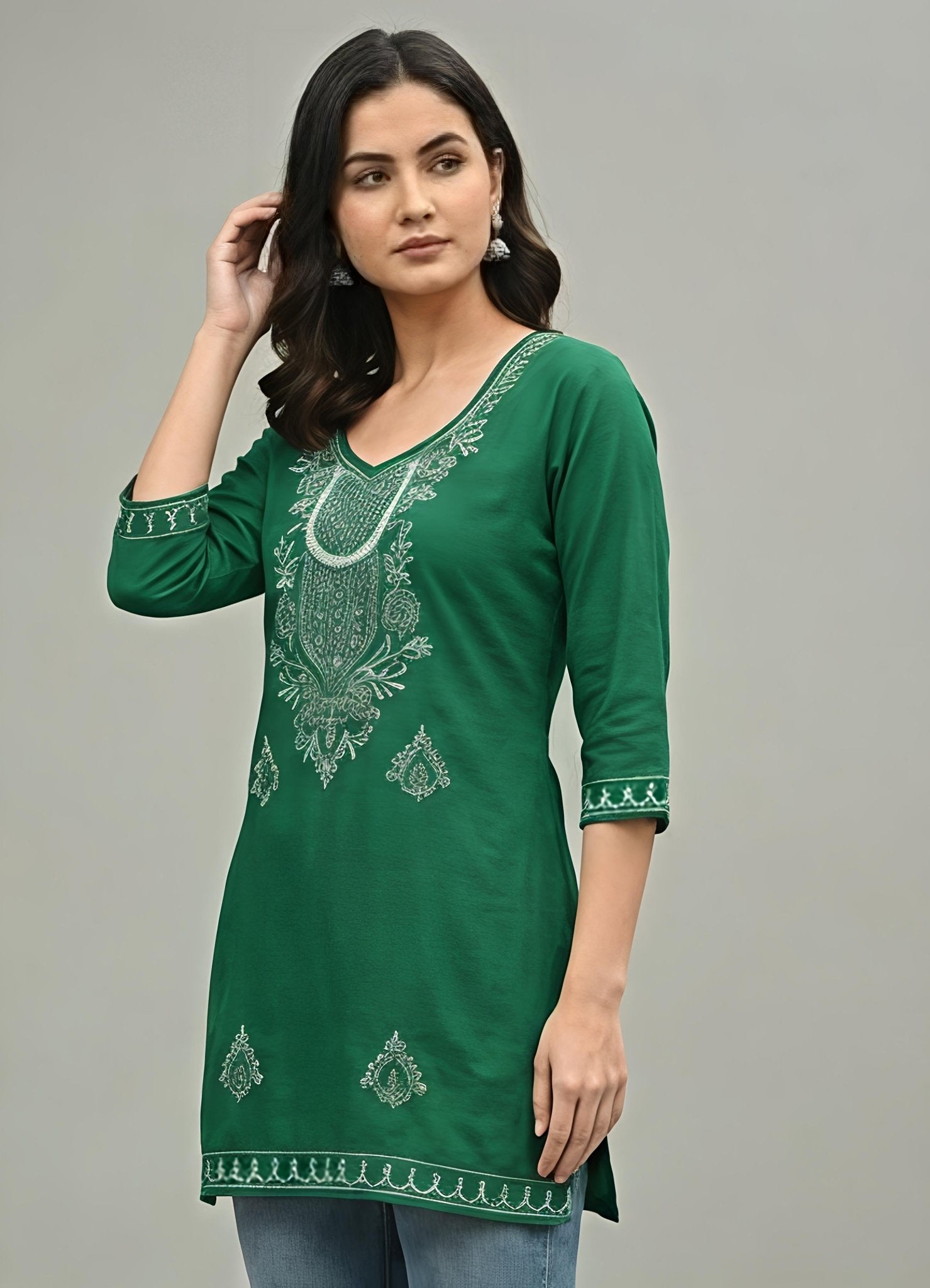 Cyenora V Neck Women’s Green Embroidered Kurti - Cyenora